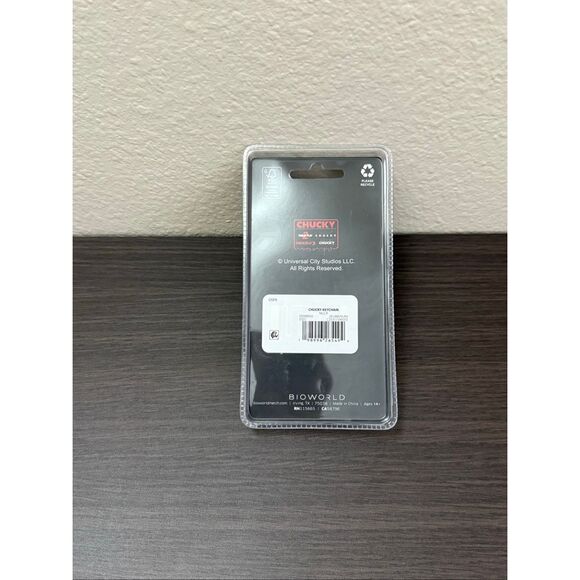 Chucky Mini Lunchbox Keychain - Picture 2 of 7